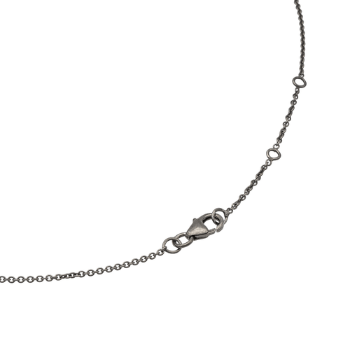 Collier Collier fleur - Pendentif en or noir 18 carats et diamants 58 Facettes 578701RV