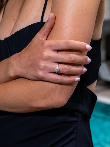 Bague 54 Bague solitaire en or blanc avec diamants 1,11 ct 58 Facettes 578821RV