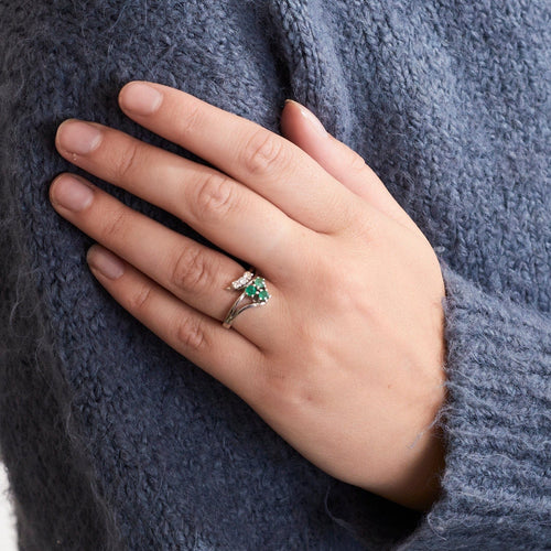 Bague 53 Bague "Noy" motifs floraux en or blanc 18 carats et diamants 58 Facettes BO/230064