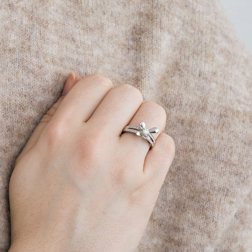 Bague 52 Mauboussin - Bague ajourée motif floral en or blanc 18k et diamants 58 Facettes BO/240034