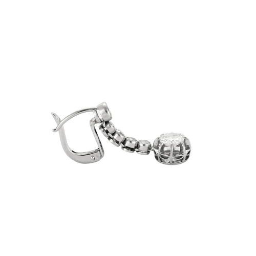 Boucles d'oreilles Boucles d'oreilles dormeuses en or blanc 18k et diamants 58 Facettes BO/240023/