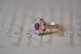 Bague 54 Bague en or jaune avec rubis et diamants 58 Facettes