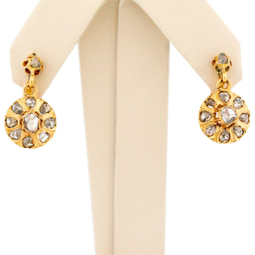 Boucles d'oreilles Boucles d'oreilles dormeuses en or 18 carats et diamants taille rose 58 Facettes 2E6DBF8EECAC4B5D8FFCB15528EF8977