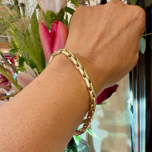 Bracelet Bracelet à maillons box allongés en or 14k 58 Facettes 4323C17D9EF54DD7AEF6E98569A5A6EC