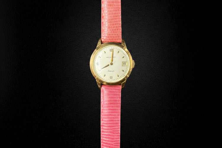 Montre Movado - Montre automatique années 1960 calibre 224A en or jaune 18 carats 58 Facettes