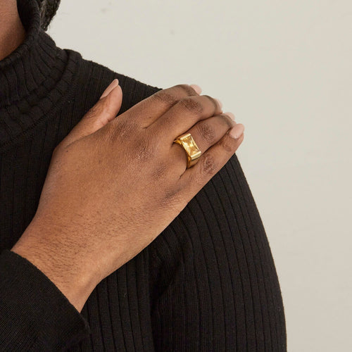 Bague 54 POIRAY - Bague en or jaune et citrine 58 Facettes DV1817-2