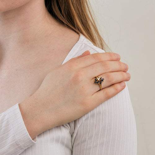 Bague or jaune saphirs et diamants