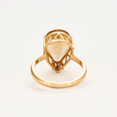 Bague Bague en or jaune citrine taillée en poire. 58 Facettes DV2211-2