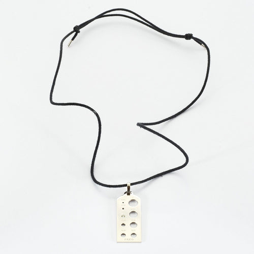 Pendentif Fred - Pendentif "Calibre" - or gris et diamants 58 Facettes DV0600-1