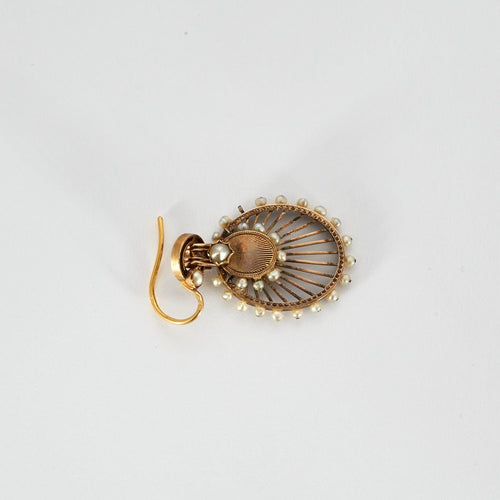 Boucles d'oreilles Paire de pendants d'oreilles Palmettes en or jaune et perles 58 Facettes DV617-2