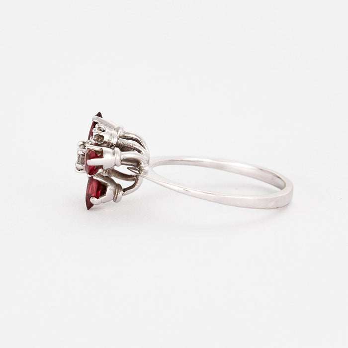 Bague 51 Bague en or gris, diamants et rubis 58 Facettes DV4664-1