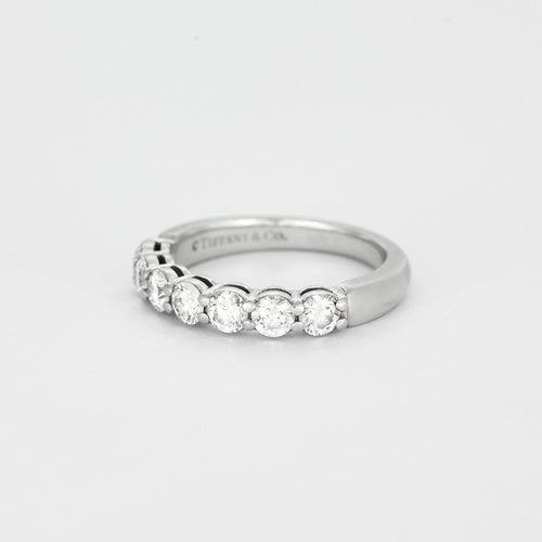 Bague 53 TIFFANY & CO - Alliance Forever platine et diamants 58 Facettes DV3909-2