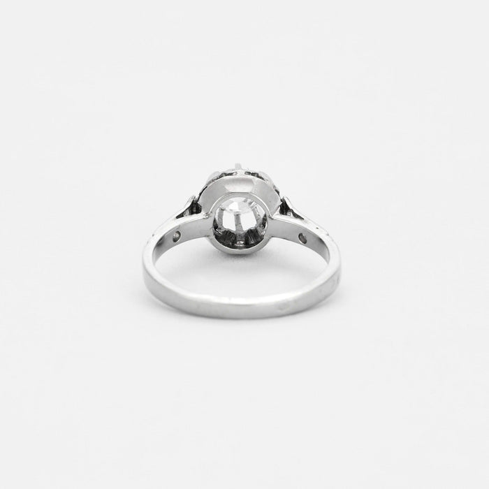 Bague solitaire platine, or gris et diamants