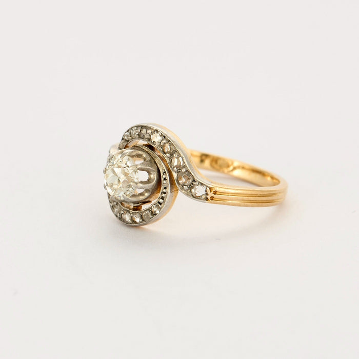 Bague tourbillon en or et diamants