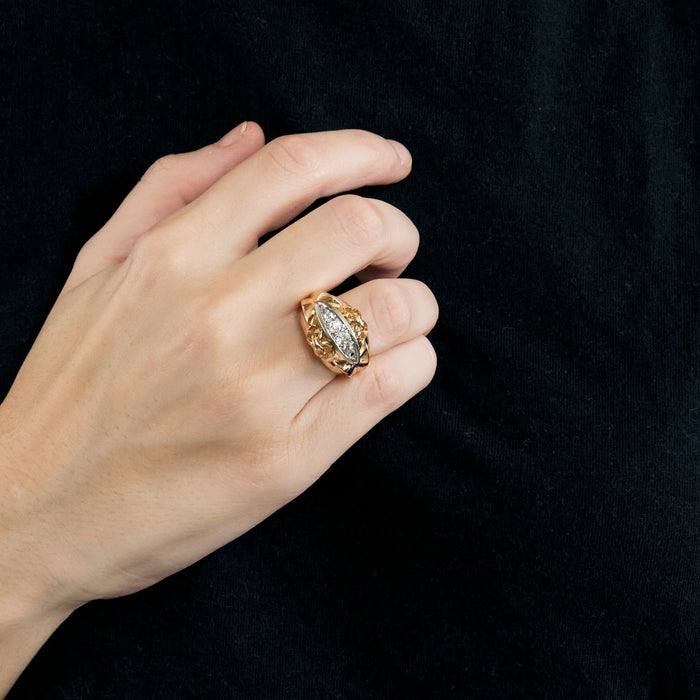 Bague en or jaune, or gris et diamants