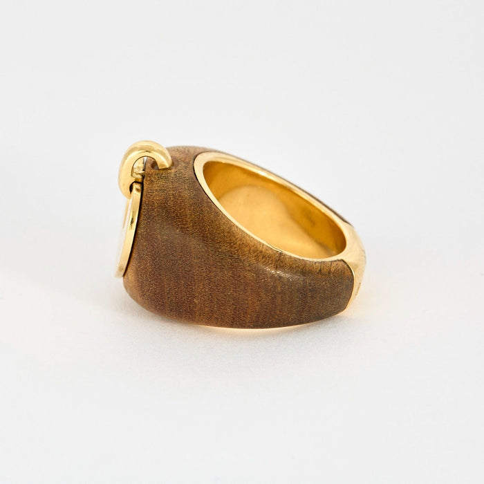 Bague 52 POIRAY - COEUR SECRET- Bague en or jaune et bois de santal 58 Facettes DV0834-2-52-1