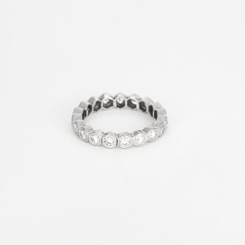 Bague 49 Alliance tour complet en or gris et diamants en sertis hexagonaux 58 Facettes DV0528-5-49-2