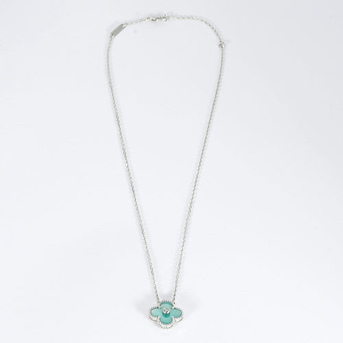 Collier VAN CLEEF & ARPELS - Vintage Alhambra -  Rare Holiday Pendant 2022 - Collier or blanc, diamant et porcelaine de Sèvres 58 Facettes DV0830-8