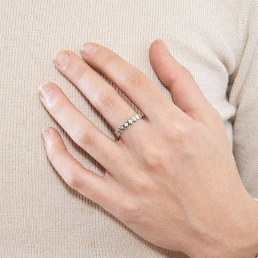 Bague 54 POIRAY - Coeurs Perlés - Bague en en or blanc à motifs de coeurs 58 Facettes DV9986-3-54-3