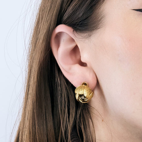 Boucles d'oreilles Parure florale - Broche et boucles d'oreilles or jaune, diamants 58 Facettes DV0843-1