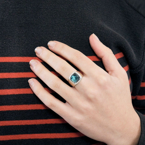 FRED - "Pain de sucre" - Or blanc, Topaze et Diamants.