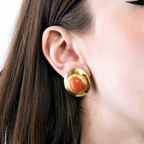 Boucles d'oreilles Clips d'oreilles en or jaune et corail cabochon 58 Facettes DV0834-4