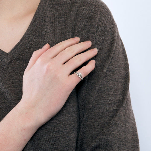 Bague 50 ZEINA - Corazon - Bague de fiançailles halo en platine et diamants 58 Facettes DV3649-1-50-2