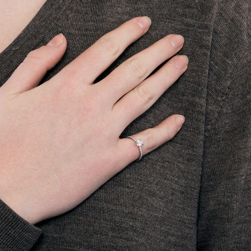 Bague 49 BOUCHERON - Beloved - Bague solitaire en platine et diamants 58 Facettes DV4027-1-49-2