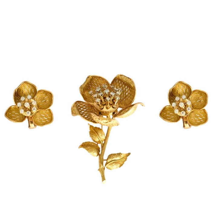 Boucles d'oreilles FRED - Parure florale - Broche et boucles d'oreilles or jaune, diamants 58 Facettes DV0843-1