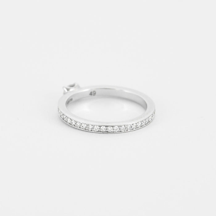 REPOSSI - Bague solitaire en or blanc et diamant ovale