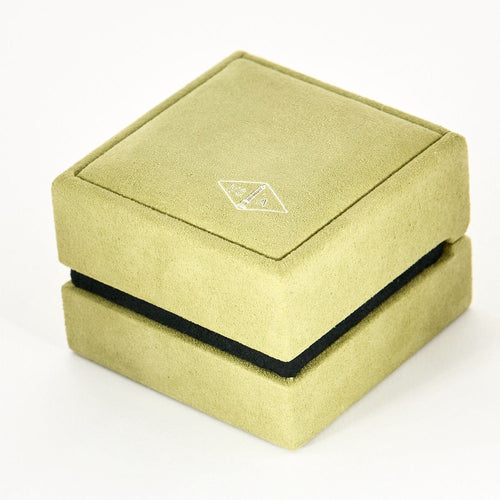 Collier VAN CLEEF & ARPELS - Vintage Alhambra - Holiday Pendant 2024 - Collier en or blanc et or rose guilloché 58 Facettes DV0830-18