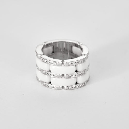 Bague 52 CHANEL - ULTRA - Bague céramique blanche, or gris et diamants. 58 Facettes DV11960-2-52-1