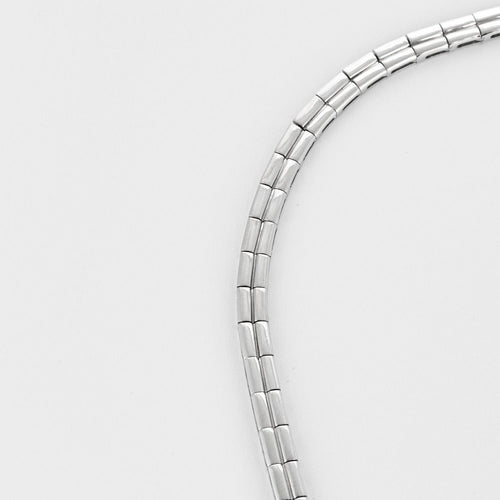 Collier Collier ras de cou en or blanc 18K (750 Millièmes) centré de 3 lignes de diamant 58 Facettes DV0925-1