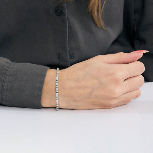 Bracelet Bracelet tennis en or blanc et diamants 58 Facettes DV0925-3