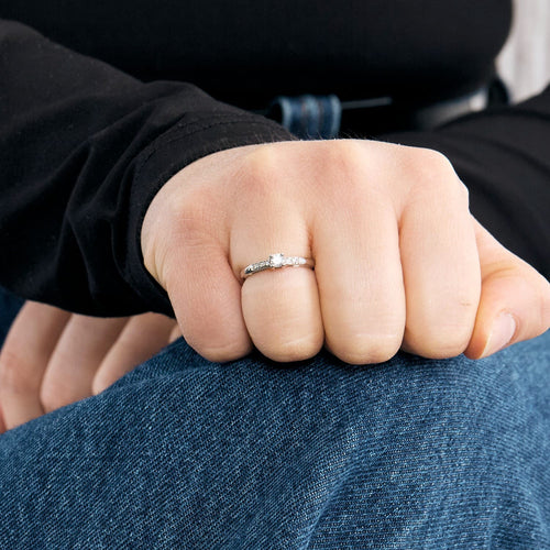 Bague 48.5 Mauboussin - Tu es le Sel de ma vie N°2 - Bague Solitaire en or gris et diamants 58 Facettes DV12741-1-485-2