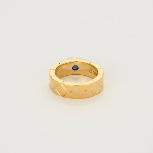 Bague 53 CHANEL - Bague matelassé en or jaune et saphir 58 Facettes DV6154-10-53-2