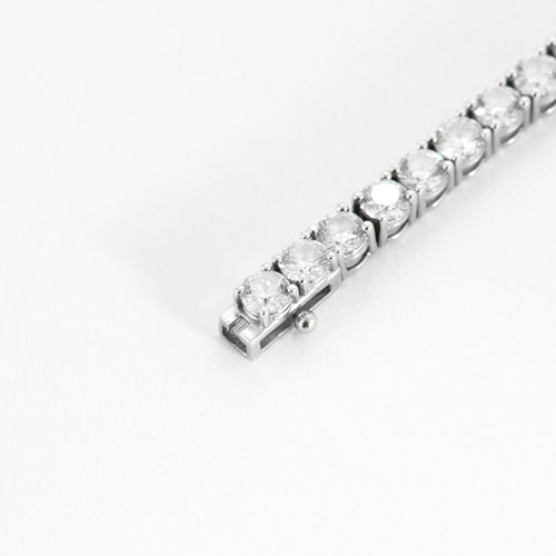 Bracelet Bracelet ligne en or gris et diamants 58 Facettes DV15799-1