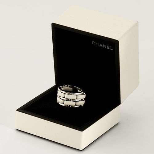 Bague 53 Chanel- Ultra - Grand modèle -  Bague en or blanc et céramique 58 Facettes DV6353-2