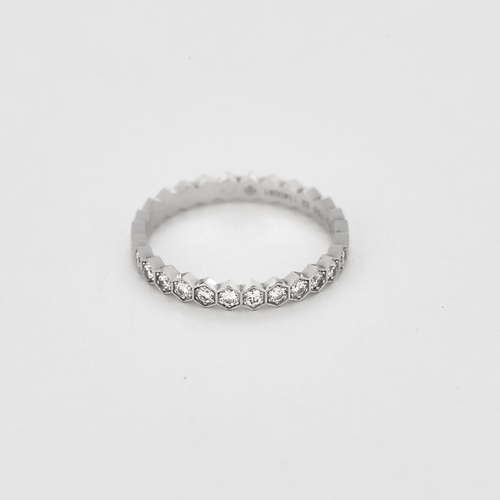 Bague 52 CHAUMET - Bague Bee - Alliance en or gris et diamants 58 Facettes DDV15764-4