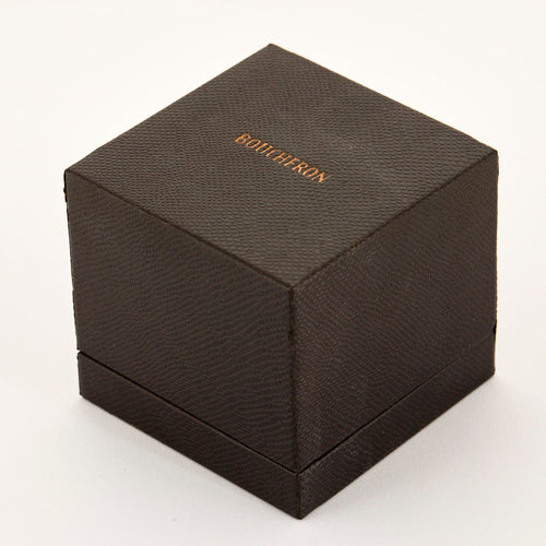 Boucles d'oreilles BOUCHERON - AVA - Paire de boucles d'oreilles en or gris et diamants 58 Facettes DV16226-2