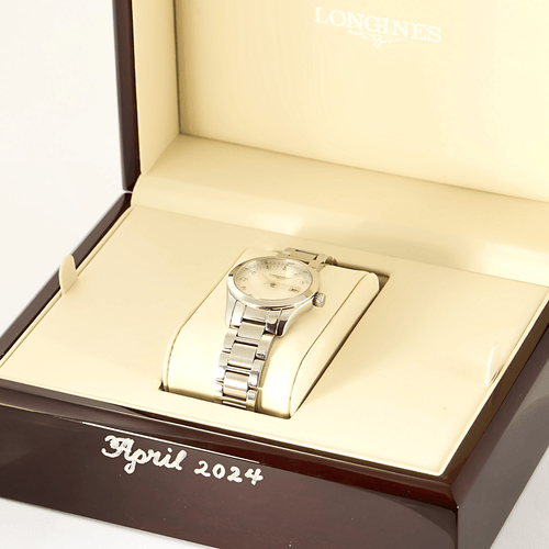 Montre Longines - Montre de dame Conquest Classic 58 Facettes DV10549-7