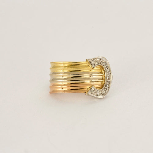 Boucles d'oreilles CARTIER - Double C - Paire de boucles d'oreilles trois ors et diamants 58 Facettes DV0541-8