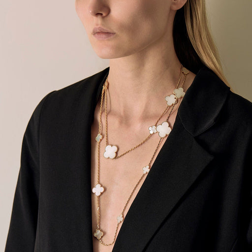 Collier VAN CLEEF & ARPELS - Magic Alhambra – Sautoir seize motifs en or jaune et nacre blanche. 58 Facettes DV17159-1