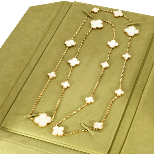 Collier VAN CLEEF & ARPELS - Magic Alhambra – Sautoir seize motifs en or jaune et nacre blanche. 58 Facettes DV17159-1