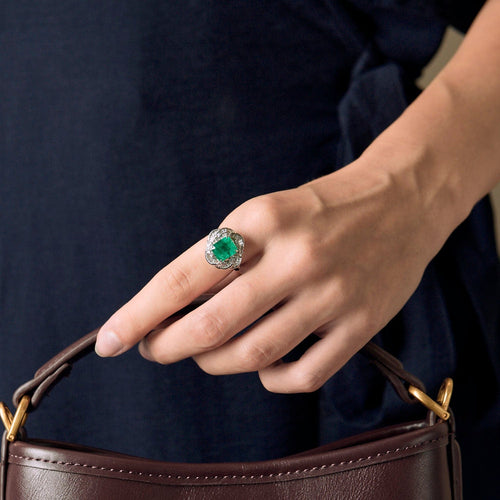 Bague 52 Bague en platine, émeraude et diamants 58 Facettes DV11451-9