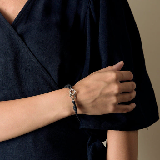 Bracelet DINH VAN - Bracelet en cordon noir, or blanc et diamants 58 Facettes DV16977-3