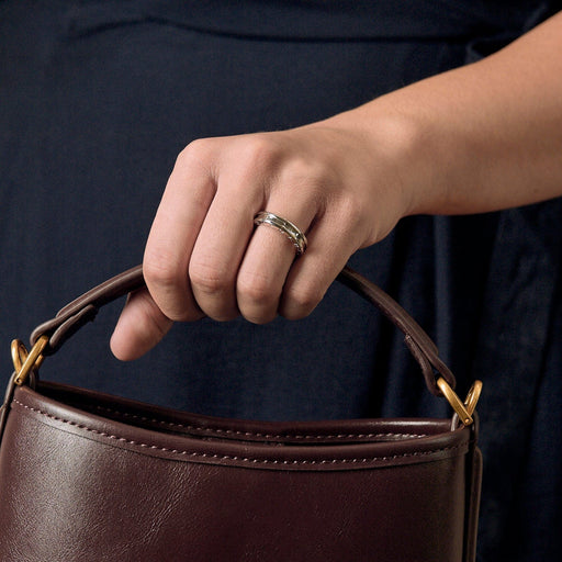 Bague 54 BULGARI - B.Zero1 - petit modèle - Bague en or blanc 58 Facettes DV16423-2-54-3