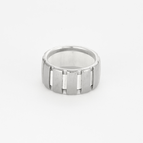 Bague 52 CHAUMET - Class one - Anneau en or gris et caoutchouc 58 Facettes DV13270-5-52-1