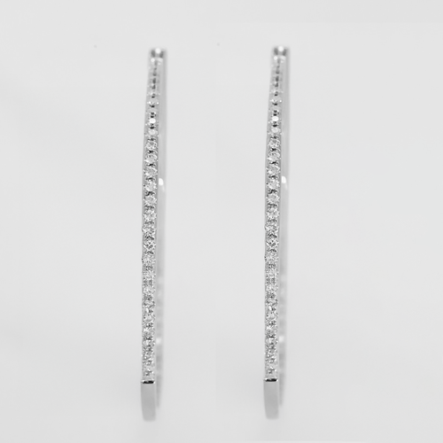 Paire d'anneaux d'oreilles en or blanc et diamants 58 Facettes DV17385-4