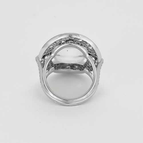 CHANEL - Ultra - Bague en or blanc, diamants et céramique blanche